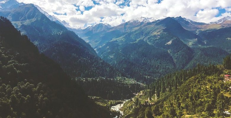 Life and Death Among the Vanished in the Himalayas’ Parvati Valley ‹ CrimeReads